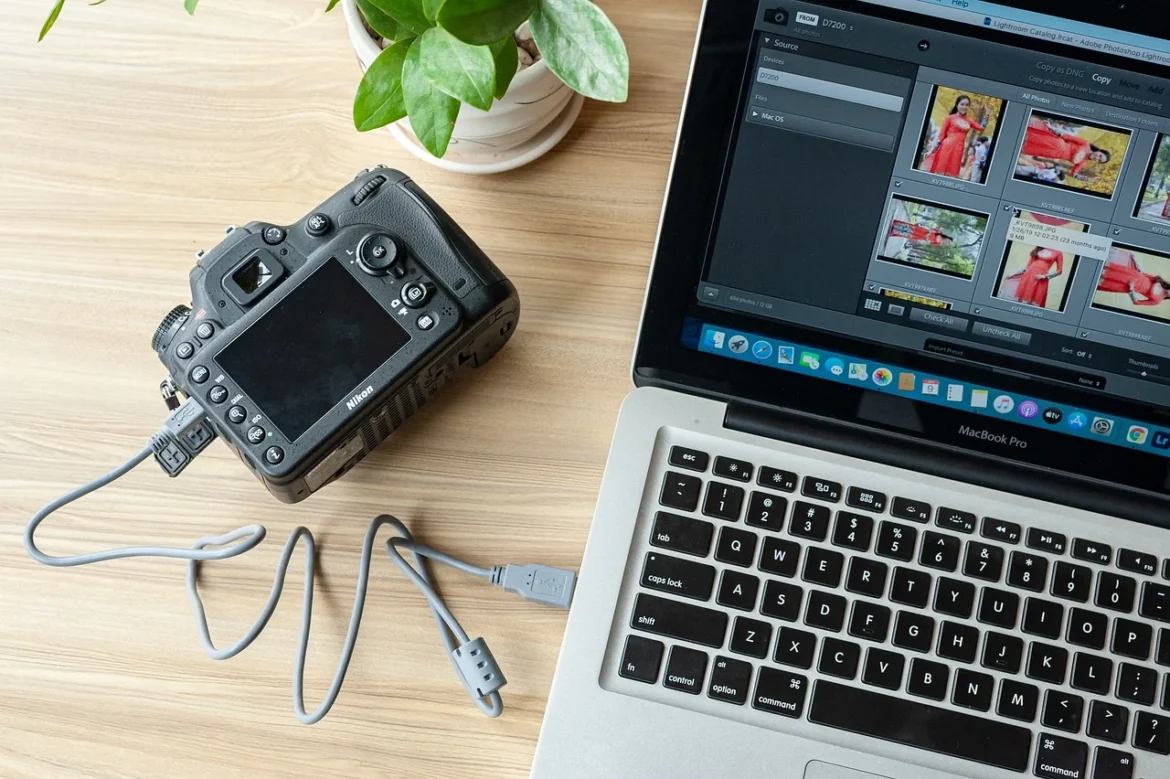 a camera connected to a pc